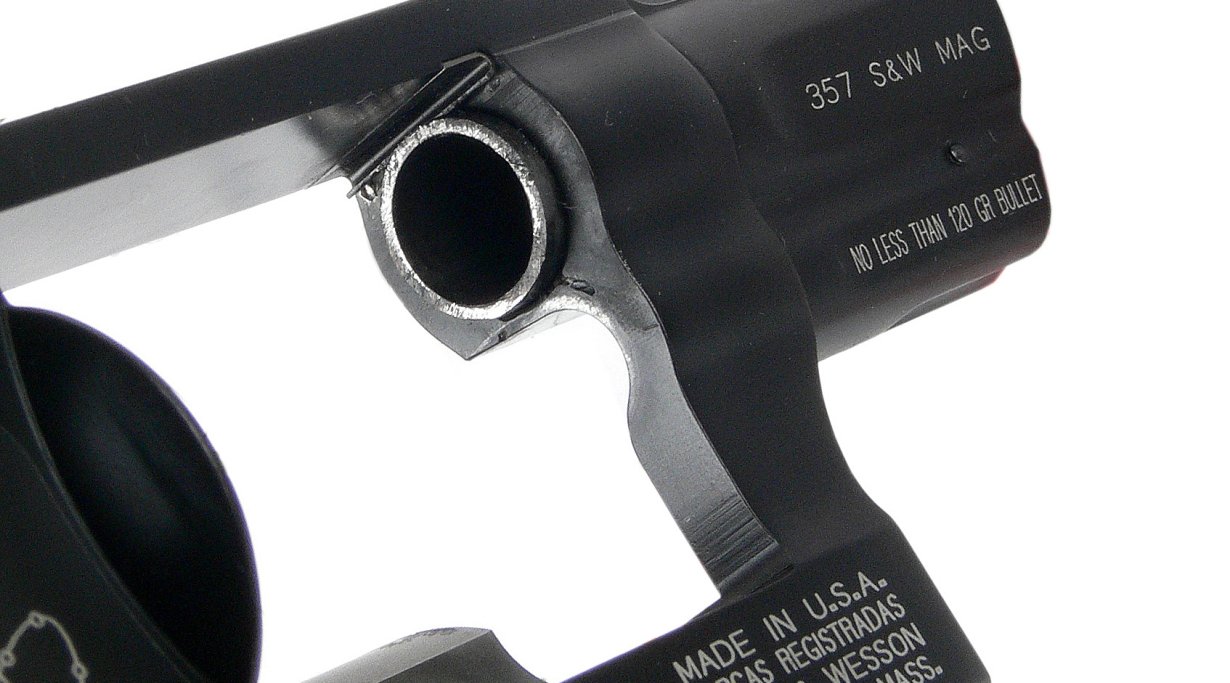 Revolver mit eingebauter Stahlplatte