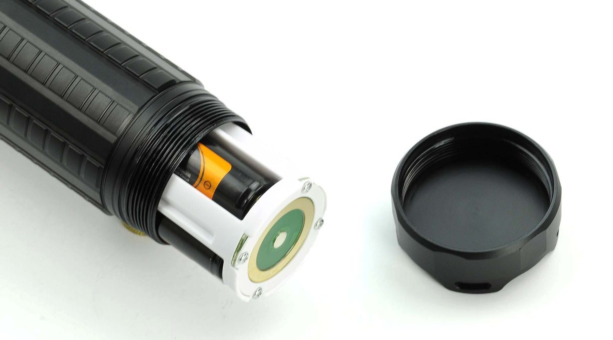 FENIX TK-61: Scheinwerfer im Taschenlampenformat