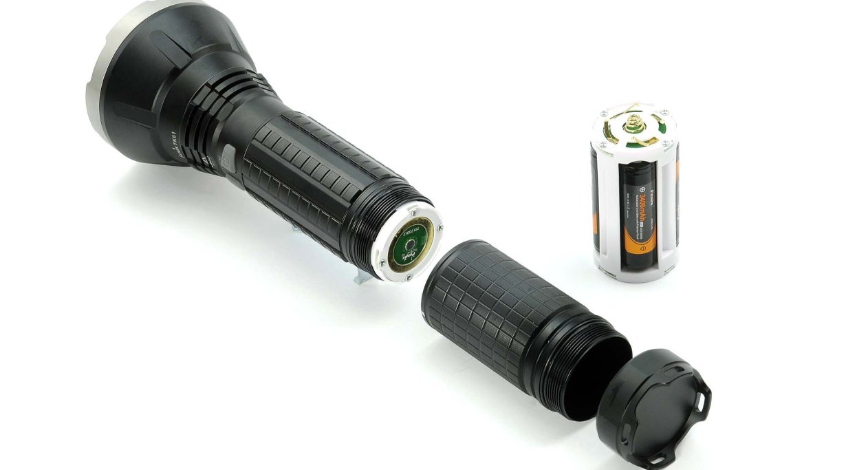 FENIX TK-61: Scheinwerfer im Taschenlampenformat