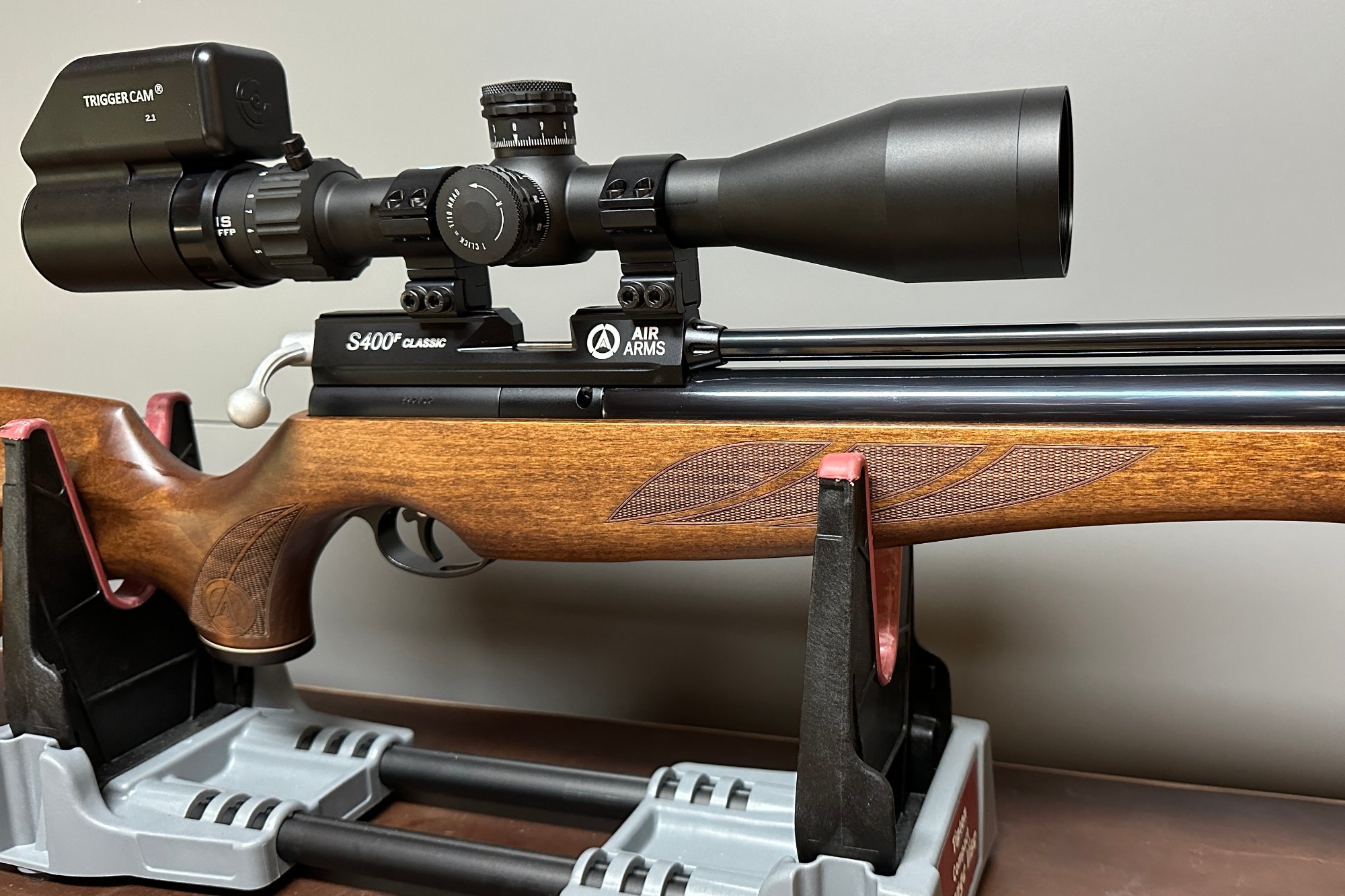 airghandi: Das englische Luftgewehr Air Arms S400 F Classic überzeugt durch durchdachte Technik, hohe Präzision und klassischen Stil airghandi: Das englische Luftgewehr Air Arms S400 F Classic überzeugt durch durchdachte Technik, hohe Präzision und klassischen Stil