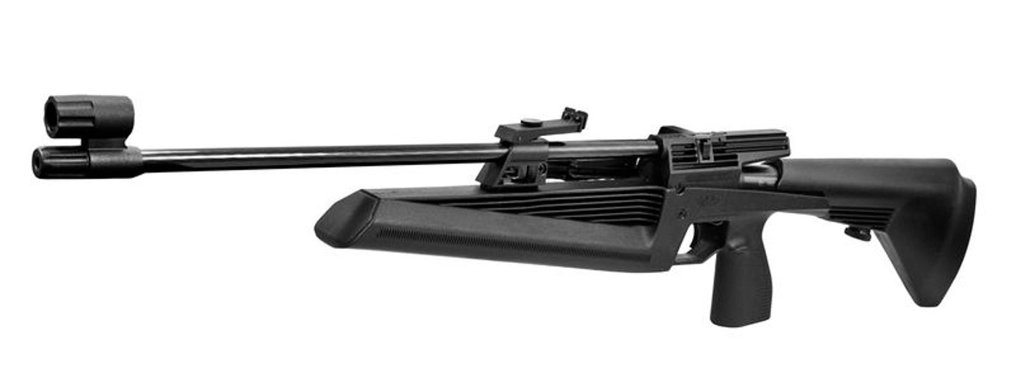 Baikal MP-61 Schrägansicht Das Baikal MP-61 Luftgewehr schräg von vorne gesehen.