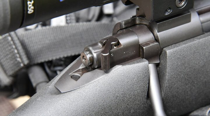 Test: Kimber 84M LPT Repetierbüchse in .223 Remington 3-Stellungs-Sicherung an der Repetierbüchse Kimber 84M LPT