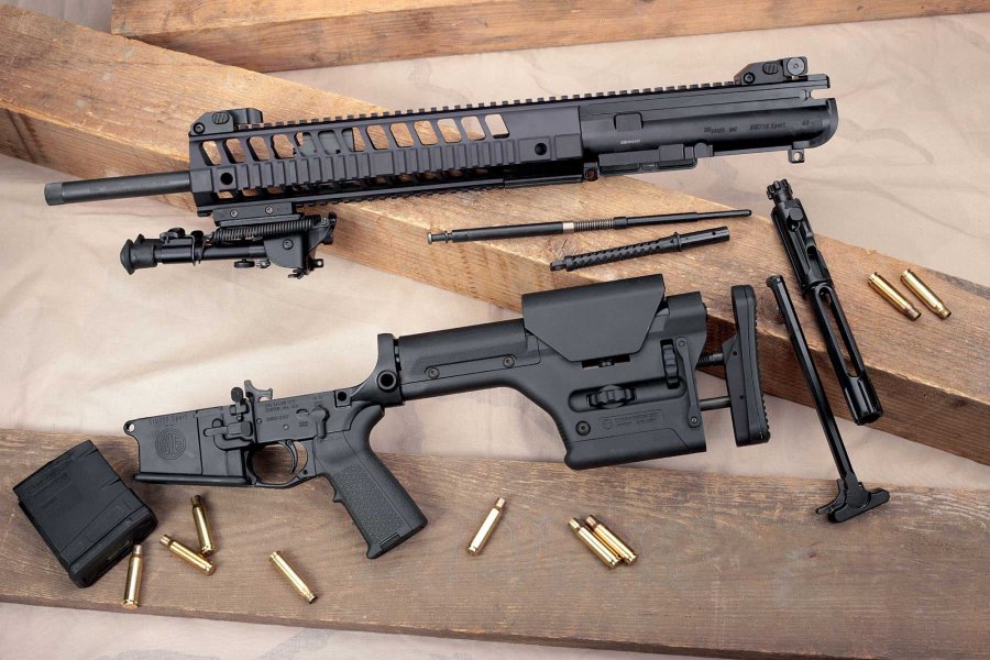 Test & Technik: SIG Sauer 716 DMR Sport in .308 Winchester Das SIG Sauer 716 DMR Sport in .308 Winchester in Einzelteile zerlegt