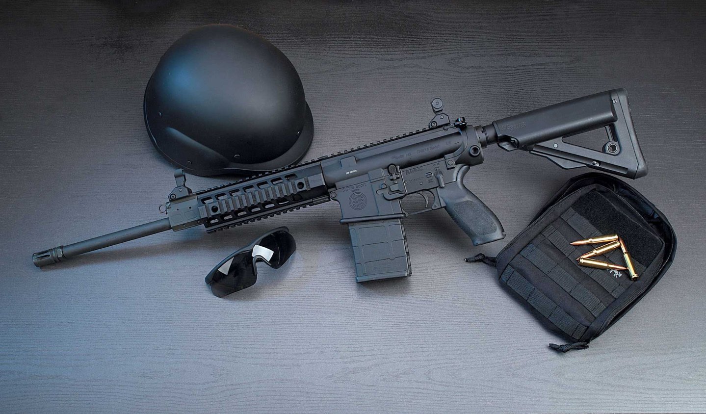 Halbautomatische Selbstladebüchse SIG 716 Patrol für Sportschützen