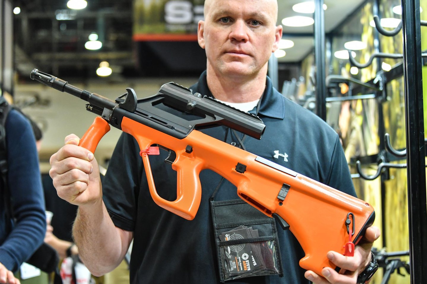 Steyr AUG Emergency Marine Kit Prototyp Steyr AUG A3 M1 Bullpup Gewehr in Orange