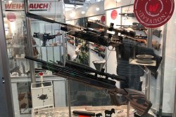 Luftgewehre: Überblick von der IWA 2018 mit AirGhandi Luftgewehr HW 30 S von Weihrauch auf der IWA 2018