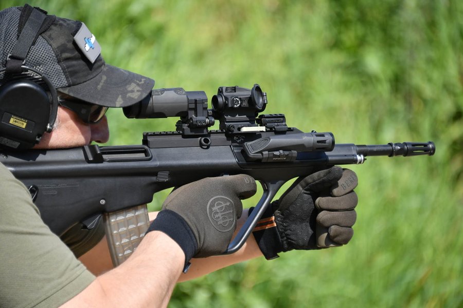 Die AUG Receiver Rail von Corvus Defensio: eine Picatinny-Schiene für das österreichischen Bullpup Steyr AUG