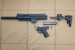 German Sport Guns GSG-16 und GSG-16 Sport in .22 Long Rifle im Praxistest Die GSG-16 im zerlegtem Zustand.