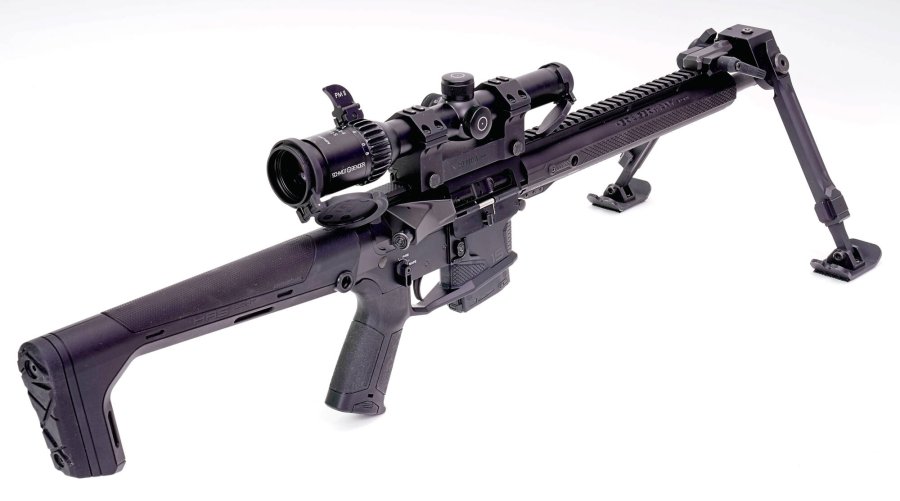 HERA Arms AR-15 C Sport in .223 Remington: Die extra-kurzen Selbstlader im Test  HERA-Arms-AR-15-C-Sport-Schmidt-Bender-Exos-TMR-zielfernrohr-und-Fortmeier-Zweibein
