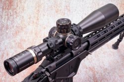 P.E.A.C.E. ORS-1 in .308 Winchester – Repetierbüchsen-Newcomer mit Potential im Test P.E.A.C.E. ORS-1 mit einem Schmidt & Bender PM-II-Zielfernfernrohr 5-25x56.