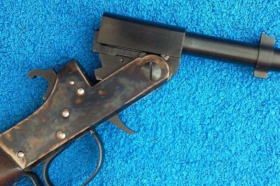 Testbericht: Pedersoli White Hawk Perkussions-Vorderladergewehr Abgeknicktes Knickgelenk des Vorderladers Pedersoli White Hawk