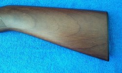Testbericht: Pedersoli White Hawk Perkussions-Vorderladergewehr Hinterschaft des Pedersoli Vorderladergewehrs White Hawk aus Hartholz