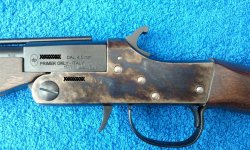 Testbericht: Pedersoli White Hawk Perkussions-Vorderladergewehr Buntgehärteter Systemrahmen beziehungsweise Schlosskasten des Perkussionsgewehrs Pedersoli White Hawk