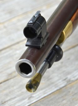 Pedersoli Whitworth Vorderlader-Gewehr im Test Die Laufmündung des Pedersoli Whitworth Vorderladers