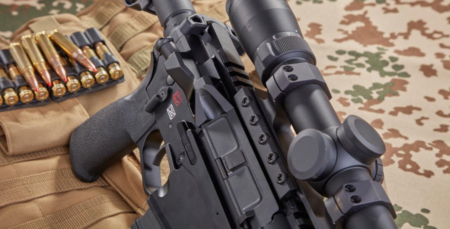POF USA Revolution DI – führiges AR im Kaliber .308 Winchester: Eine Nummer kleiner Bedienhebel und  Bedienhebel des POF USA Revolution DI.