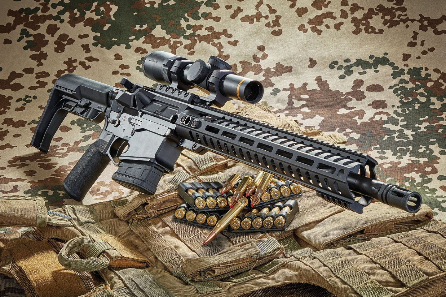 POF USA Revolution DI – führiges AR im Kaliber .308 Winchester: Eine Nummer kleiner POF USA Revolution DI von vorne rechts.
