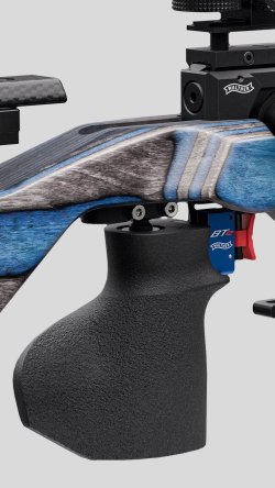Premiere: Pressluftgewehr Walther LG500 itec Anatomic – das Topmodell aus Ulm jetzt auch mit Schichtholzschaft Walther LG500 itec Anatomic Griff.