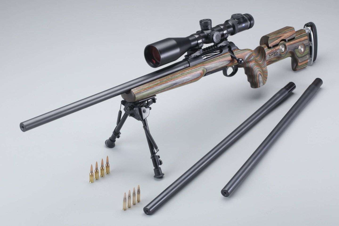 Test: Rössler Titan 3 Target in .223 Remington und 6 mm BR Norma Rössler Titan 3 Target auf dem Zweibein mit 2 Läufen