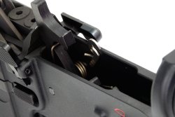 Test: Schmeisser AR15-9 S4F und AR 15-9 Sport L Schmeisser AR15-9 Fixierbolzen des Abzugs