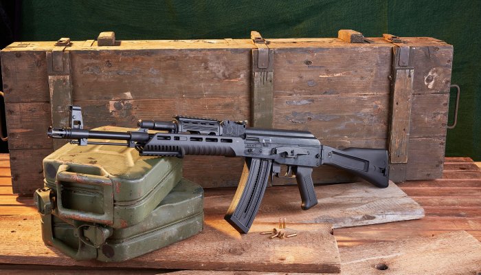 german-sport-guns: Ein Klassiker im modernisierten Design: Die Kleinkaliber-Selbstladebüchse GSG Mauser AK47 Omega in .22 l.r.