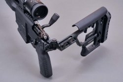 Leichte und leistungsstarke Repetierbüchse: Die SIG Sauer CROSS in .308 Winchester im ausführlichen Test Skelettierter Schaft von SIG Sauer CROSS.