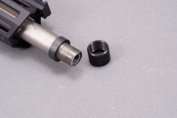 Leichte und leistungsstarke Repetierbüchse: Die SIG Sauer CROSS in .308 Winchester im ausführlichen Test SIG Sauer CROSS 5/8 x24 UNEF-Mündungsgewinde.