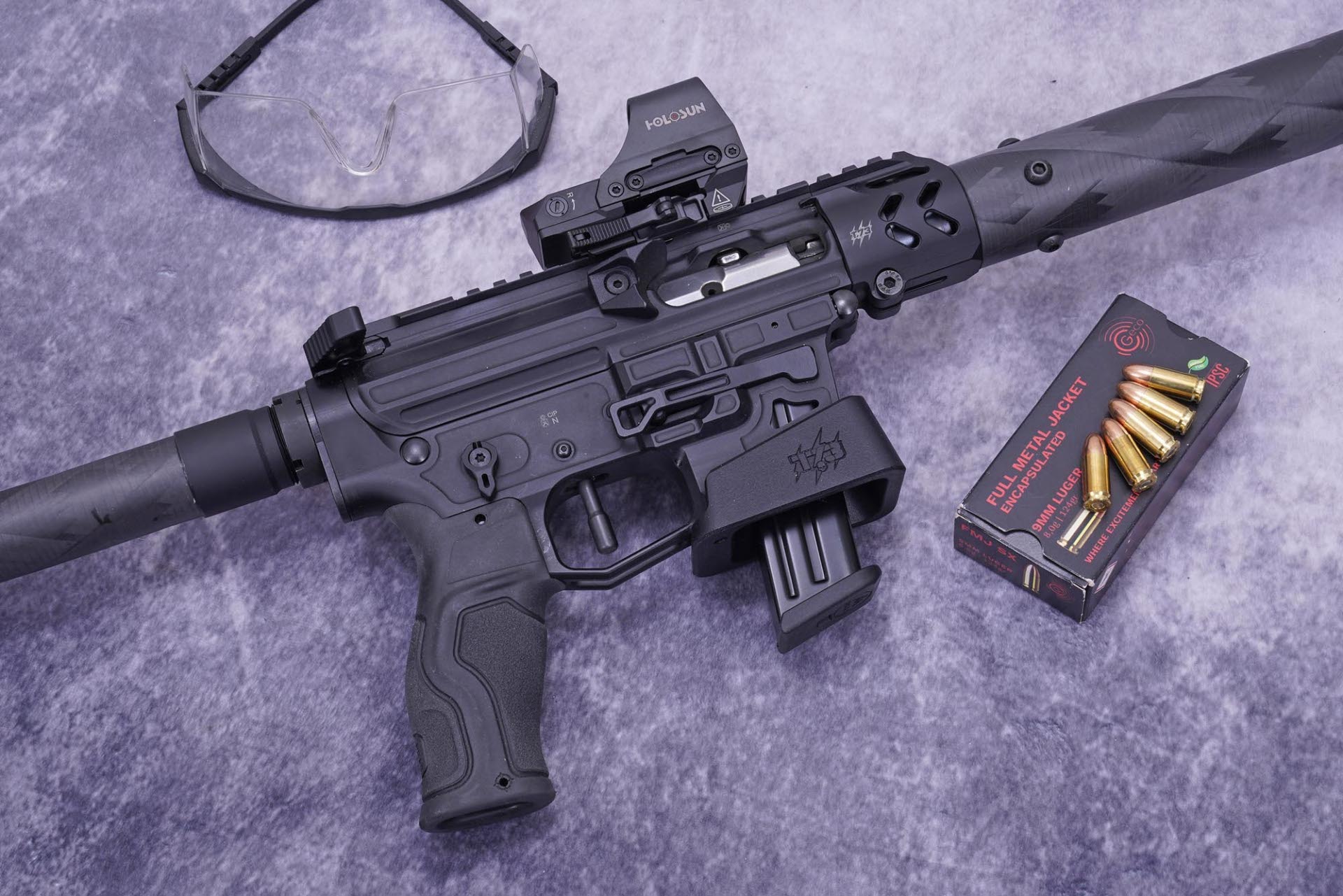 buechse: T73 Tactical Prometheus in 9 mm Luger: PCC mit direktem Gasdruckladesystem und Drehkopfverschluss im Test