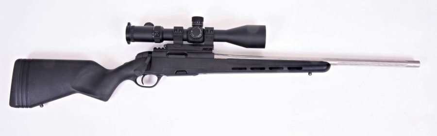 Großer Vergleichstest: 5 Varmint-Repetierbüchsen in .223 Remington für Sportschützen Steyr Pro Hunter Varmint im Kaliber .223 Remington mit ventiliertem Kunststoffschaft und kanneliertem Matchlauf