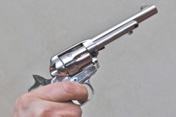Die "Western Trilogie" von Pedersoli Revolver Doc Holliday