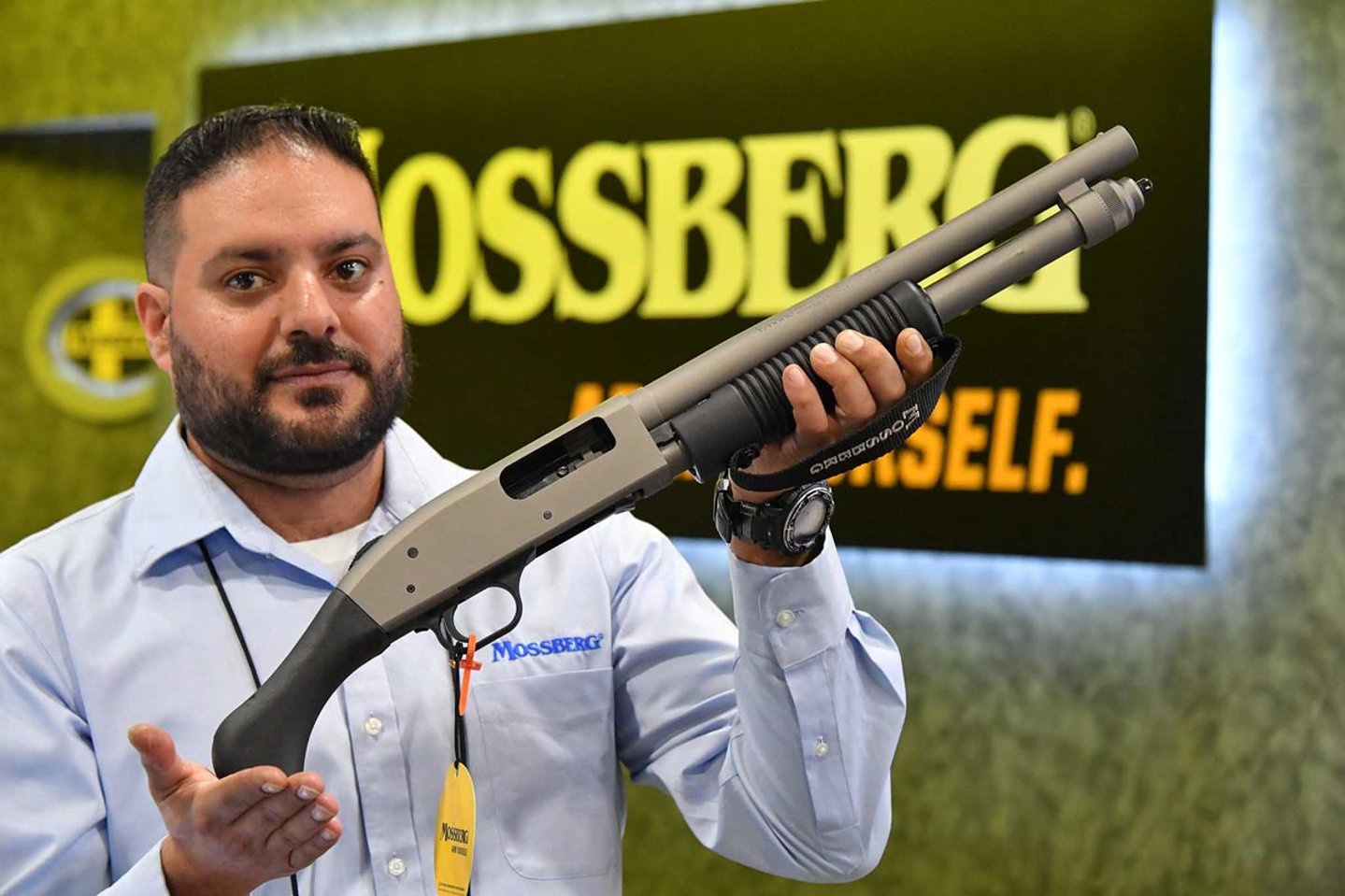 Mossberg 590 Shockwave Pump-Action-Gun Mossberg 590 Shockwave