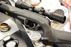 Gamo Black Knight 4,5 mm (.177) Luftgewehr Gamo Black Knight 4,5 mm (.177) Luftgewehr