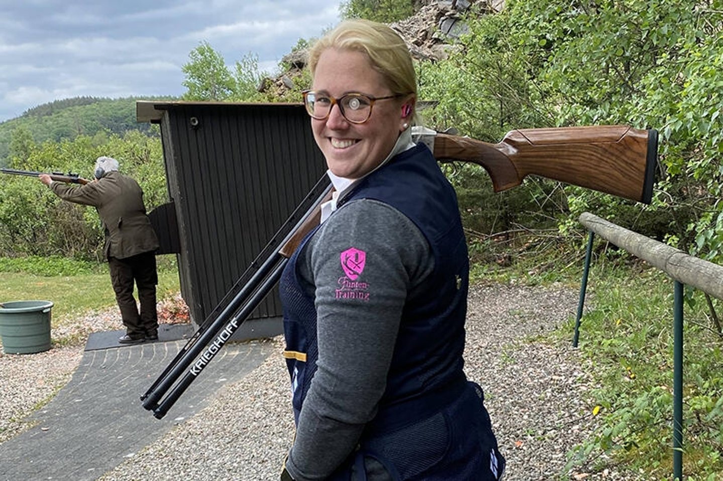 Krieghoff-Tester – wie wird man das? Die Krieghoff K-80 ProSporter im Einsatz Die glückliche Julia Schmid mit ihrer Krieghoff K-80 ProSporter.