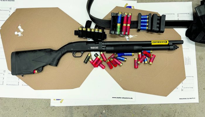 ferkinghoff: Im Test: Die Repetierflinte Mossberg 590S in 12/76 mit TactaLoad Flash-5 Hinterschaft