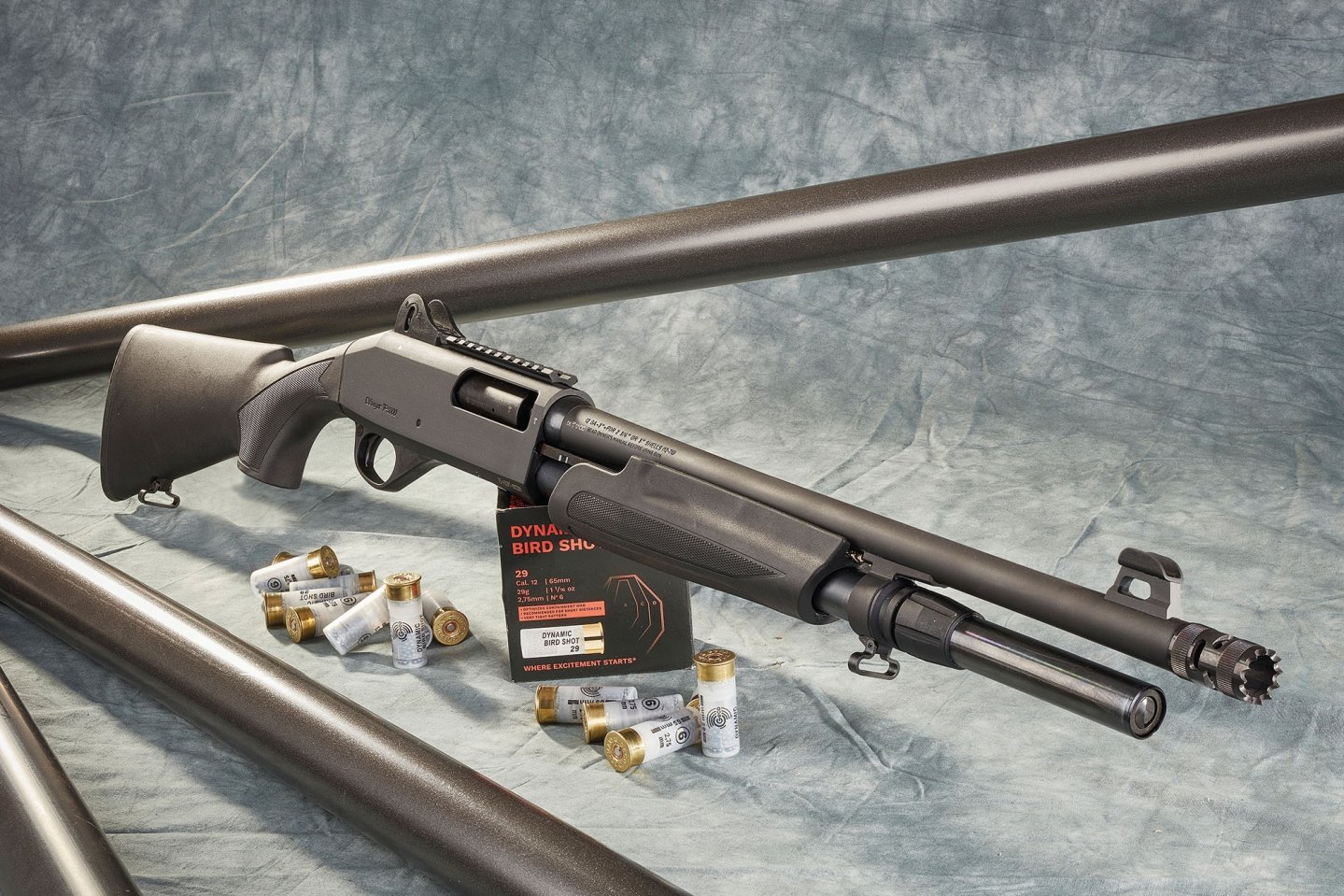 Repetierflinte in 12/76 im Test: Stoeger P3000 – was kann die Waffe für unter 500 Euro sportlich? Stoeger P3000 Tactical komplett von vorne links.