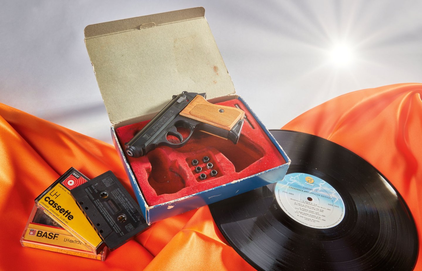 Erma ERP 74 mit Verpackung und Deko.