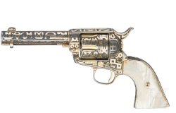 Hermann Historica: Die Highlights der Auktion 104 – Korriphila aus Damast für über 60.000 € versteigert Colt Single Action Army aus dem Jahr 1909.