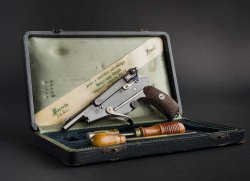 Hermann Historica Auktion am 18. Mai 2022: Einzelstücke und besondere Waffen unter dem Hammer Eine seltene Bergmann Mod. 1896 Nr. 2 Pistole.