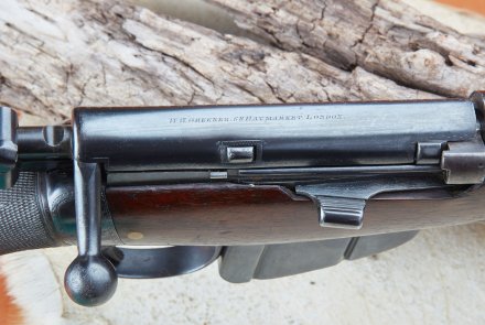 Jagdliche Version des Lee-Enfield: Die Repetierbüchse Lee-Speed im Test Verschluss des Lee-Speed in geschlossenem Zustand.
