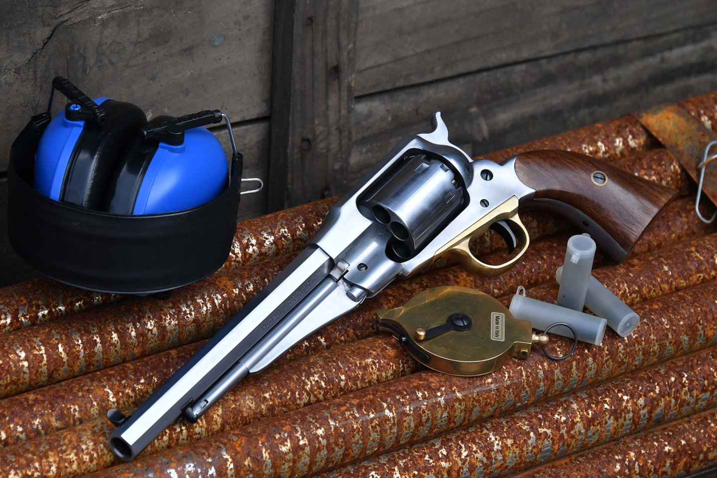 Pedersoli Remington Pattern Custom Vorderladerrevolver komplett.