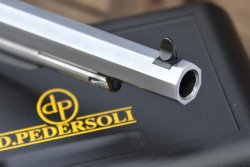 Remington Custom von Pedersoli, ein sportlicher Vorderladerrevolver in Kaliber .44 Mündung des Pedersoli Remington Custom.