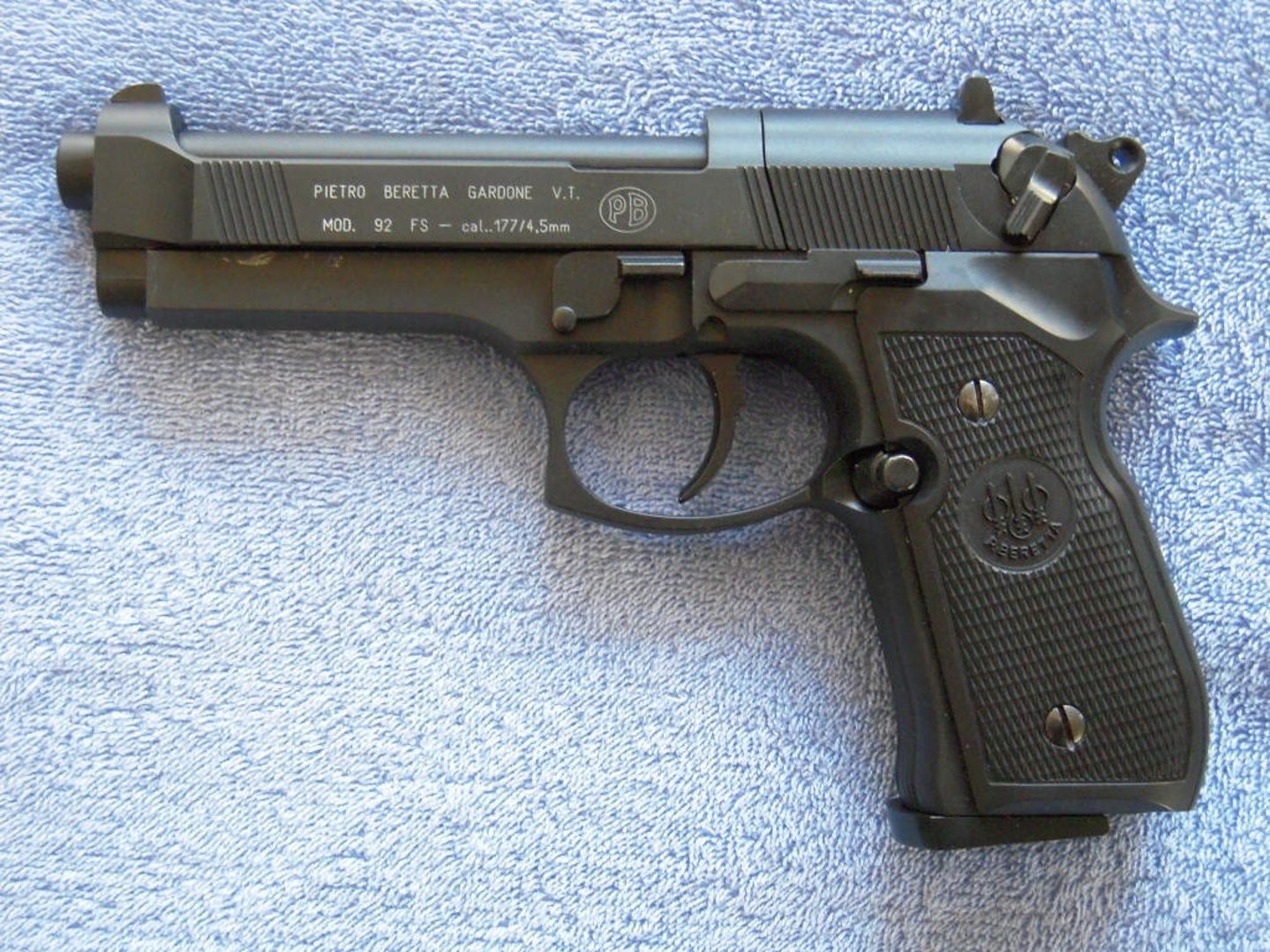 Beretta M 92 FS: CO2-Pistole im User-Test CO2-Pistole Beretta M 92 FS