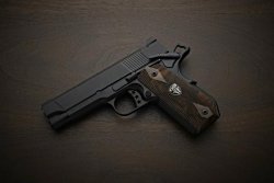 Cabot Guns: außergewöhnliche Pistolen im 1911er Stil 1911er Pistole "The Gentleman's Carry" von Cabot Guns