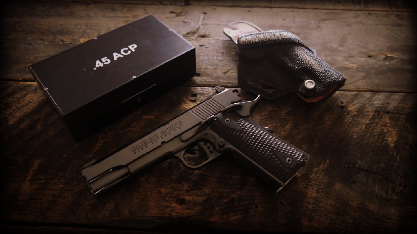 Cabot Guns "Black Diamond" - 1911er Pistole in .45 ACP Pistole Black Diamond 1911 liegend mit Verpackung