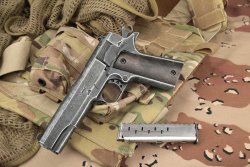 Test & Technik: Cuno Melcher 1911 Mod. Sport Schreckschusspistole Die Schreckschusspistole mit Magazin