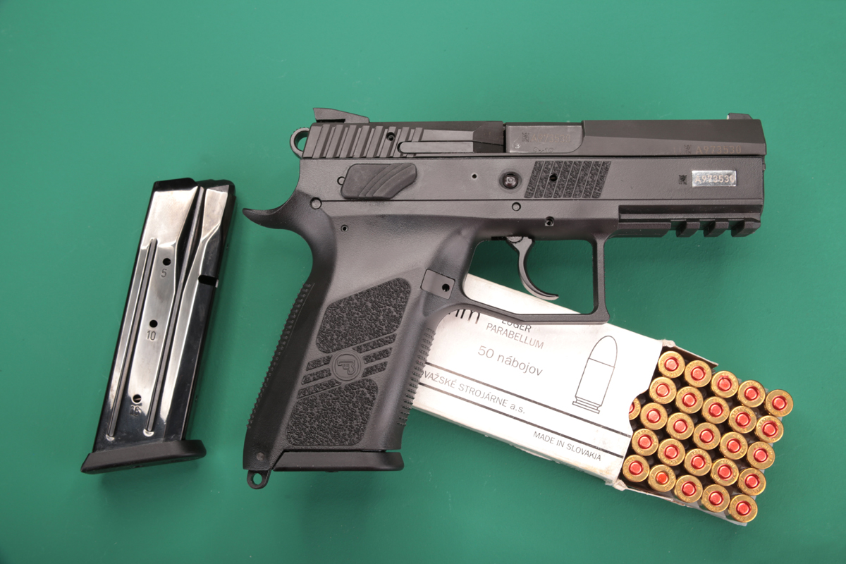 Hier sehen Sie die Ceská Zbrojovka CZ-75 P-07 Duty in 9 mm Luger - wir haben Sie getestet Hier sehen Sie die Ceská Zbrojovka CZ-75 P-07 Duty in 9 mm Luger - wir haben Sie getestet