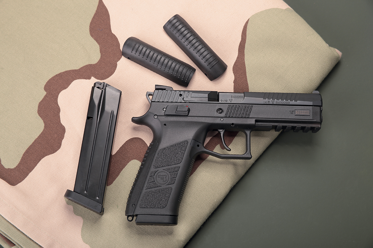 pistolen-9mm-test: Test: Ceská Zbrojovka CZ P-09 in 9 mm Luger