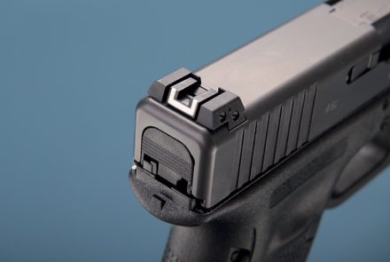 Die voll verstellbare Kimme der GLOCK 17 Gen4 in 9 mm Luger Die voll verstellbare Kimme der GLOCK 17 Gen4 in 9 mm Luger