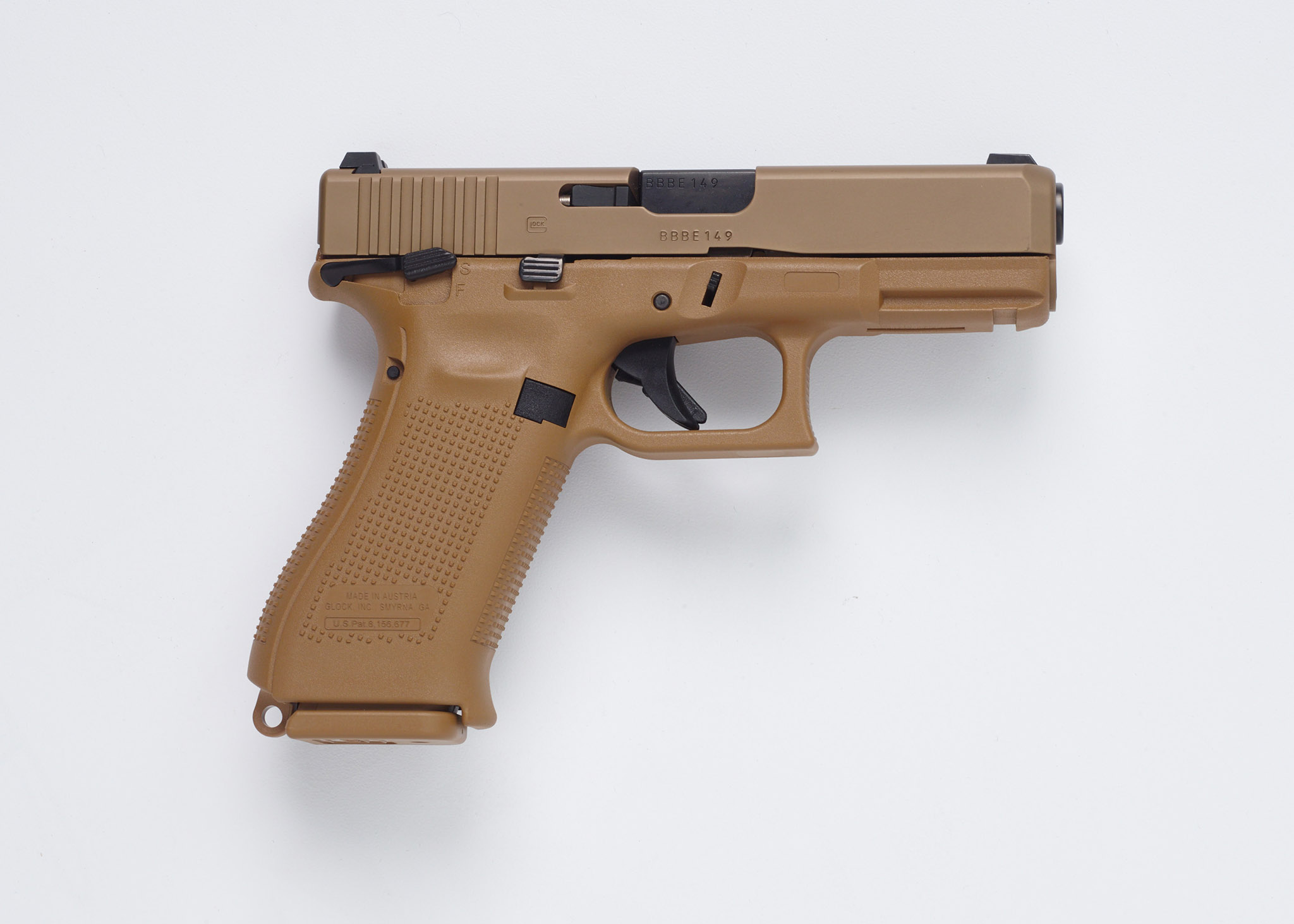 GLOCK 19 MHS Pistole im Praxistest Rechte Seite der GLOCK 19 MHS Dienstpistole