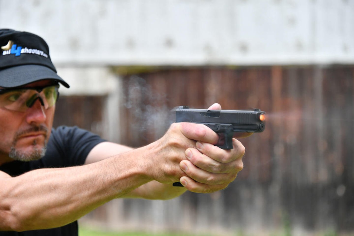 GLOCK G17 und G19 FS im Test GLOCK Pistole Sondermodell FS im Test