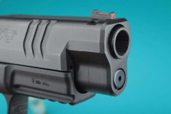 Test: HS Produkt XDM 4.5 Pistole im Kaliber .45 ACP Das Korn der Waffe
